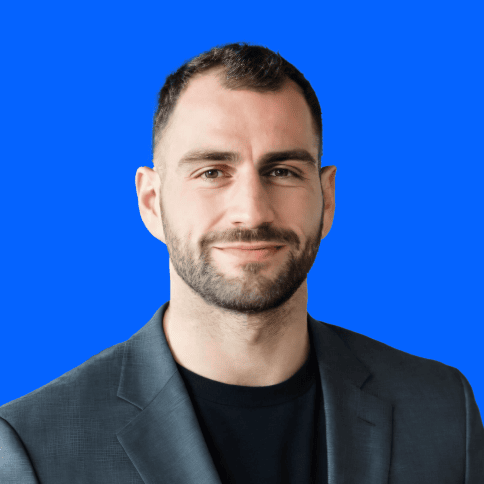 yannis katsaros headshot