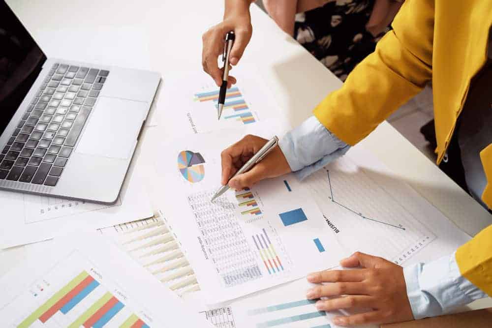 accountant meeting team office room concept finance accounting